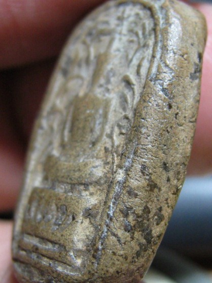 พระซุ้มเถาวัลย์ กรุวัดชนะสงคราม เนื้อดิน กรุงเทพฯ มาพร้อมบัตรรับรอง