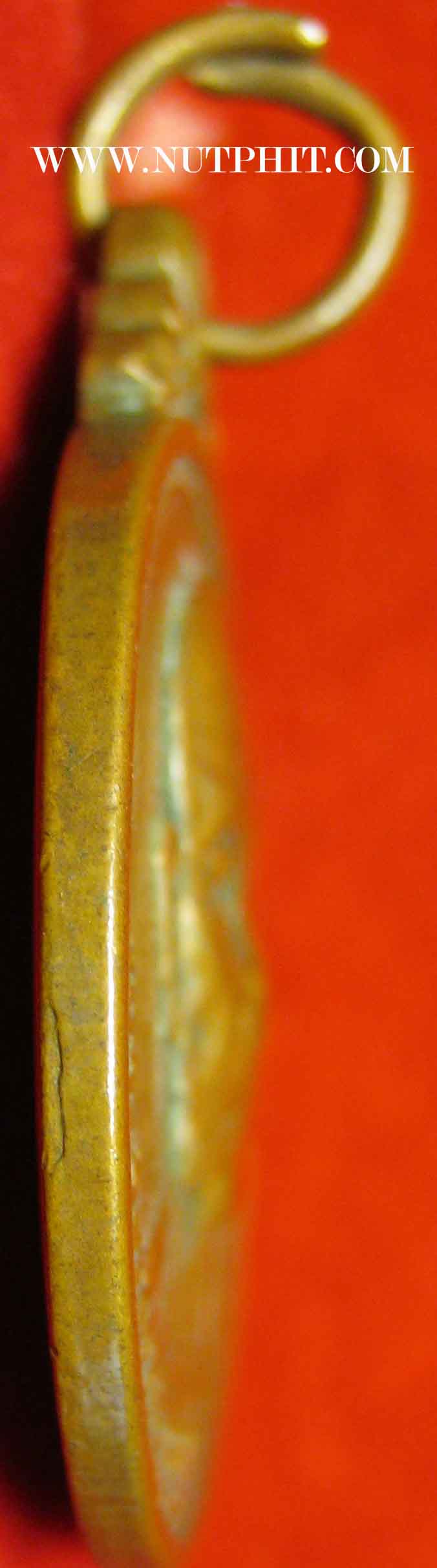 เหรียญหลวงปู่ดุลย์ ปี พ.ศ.๒๕๒๑ มาพร้อมบัตรรับรองพระแท้*182