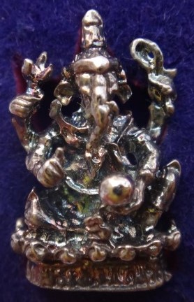 พิฆเนศ จิ๋ว รุ่นประทานพร วัดสุทัศน์ ปลุกเสก3วาระเคาะเดียว