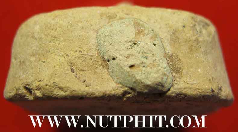 พระปัจเจกพุทธเจ้า ลพ.ฤาษีลิงดำ วัดท่าซุง พิมพ์ทรงครุฑ เนื้อดิน แพ็คคู่ 2 องค์*22