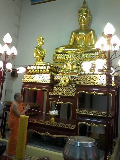 เหรียญหลวงปู่เอี่ยม ทองแดงกะไหล่เงิน...(1 ใน 100 เหรียญ)..