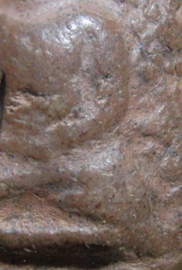 พระเปิม เนื้อดิน กรุวัดคู้ยาง จ.กำแพงเพชร อยู่ในเลี่ยม สภาพพอใช้ 