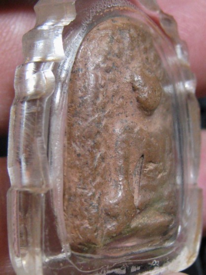 พระเปิม เนื้อดิน กรุวัดคู้ยาง จ.กำแพงเพชร อยู่ในเลี่ยม สภาพพอใช้ 