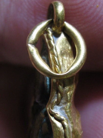 พระกริ่งหลวงพ่อโสธร เนื้อโลหะ วัดโสธรฯ จ.ฉะเชิงเทรา มีเลี่ยมทองเก่าโบราณ