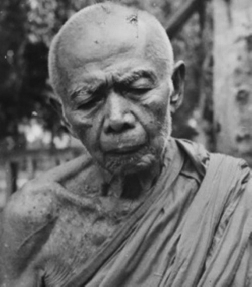 หลวงปู่ทิม ออกวัดแม่น้ำคู้ บล๊อคนิยม วงเดือน พร้อมบัตรพระแท้