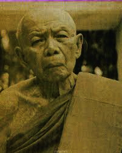 พระสมเด็จหลวงปู่ทิมหลังยันต์สาม วัดระหารไร่ ปี14 เลี่ยมทองคำ มีเกศาติดมา พร้อมบัตรพระแท้