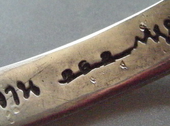 กำไลจักรพรรดิ์(ใหญ่) หลวงปู่หมุน ฐิตสีโล วัดบ้านจาน เนื้อเงิน พร้อมใบแนบเดิมจากวัด