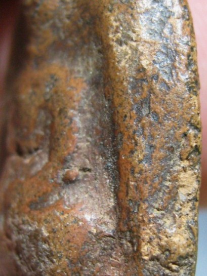 พระสรรค์นั่งไหล่ตรง พิมพ์เล็ก กรุท้ายย่าน เนื้อดิน จ.ชัยนาท มาพร้อมบัตรรับรองความแท้