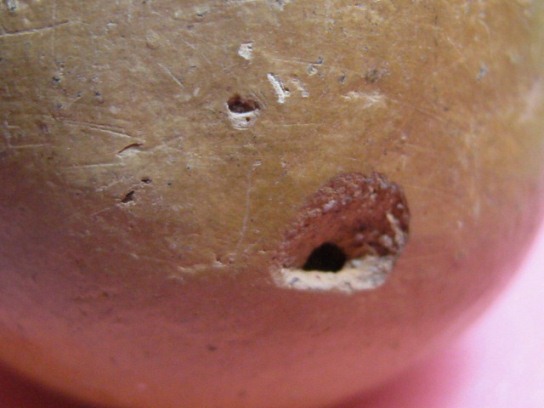 พระงบน้ำอ้อย เนื้อดิน พิมพ์อุกลาง กรุหนองแซง จ.สระบุรี สภาพพอใช้