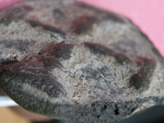 พระงบน้ำอ้อย เนื้อดิน กรุเตาทุเรียง จ.สุโขทัย