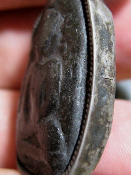 พระเกศาครูบาศรีวิชัย พิมพ์พระเปิม เนื้อใบลาน จ.เชียงใหม่ มีเลี่ยมเงินจับขอบ