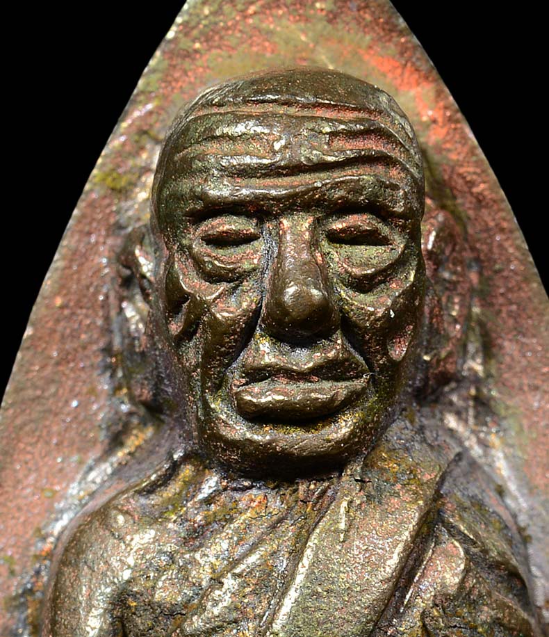 หลวงปู่ทวด หลังเตารีด เนื้อนวะโลหะ พิมพ์ใหญ่ รุ่นสร้างโรงพยา บาลโคกโพธิ์ ปี 2539 