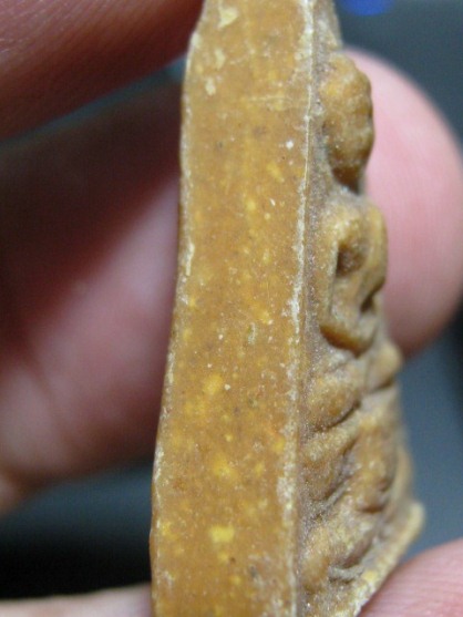 พระนางพญาสมาธิ พิมพ์นิยมฐานสูง ปี2516 เนื้อผง วัดบ่อวิน จ.ชลบุรี หลวงปู่ทิม ปลุกเสก มาพร้อมบัตรรับรอ