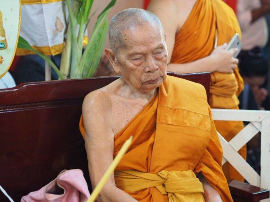 พระบูชา อาแปะ โง้วกิมโคย รุ่นฟ้าประทานพร ขนาด 5 นิ้ว พร้อมกรอบครอบ พิธีดี พิธีใหญ่ เคาะเดียวแดง
