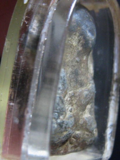 พระปิดตา เนื้อตะกั่วสนิมแดง กรุวัดสุวรรณ จ.อ่างทอง ราคาเบา ๆ อยู่ในเลี่ยม