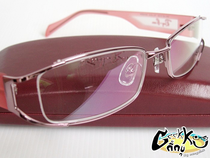 .......Ray Ban ....กรอบแว่นคุณภาพเยี่ยม . . . ...สวยหวาน.......เคาะเดียวค่ะ......