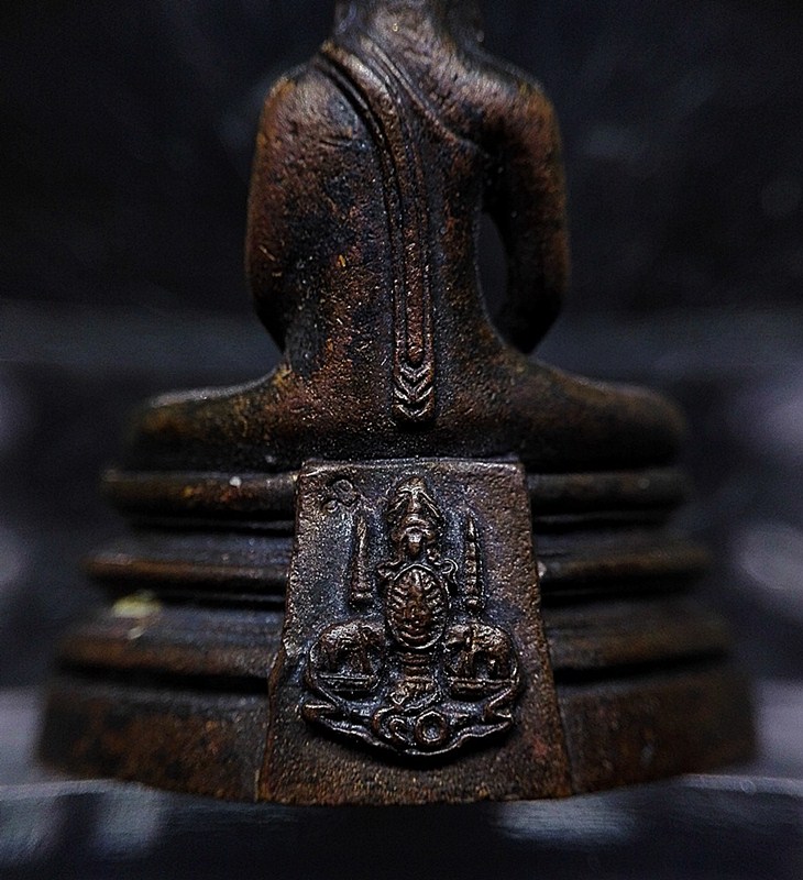 พระกริ่ง พระพุทธโสธร ภ.ป.ร รุ่นสร้างพระอุโบสถ ปี2540 สร้างขึ้นเนื่องในวโรกาส ในหลวงทรงครองราชครบ50ปี