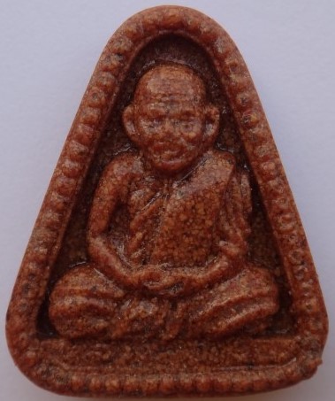 หลวงพ่อเงิน เนื้อกระเบื้องหลังคาโบสถ์ 3องค์เคาะเดียว 