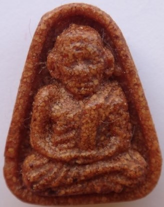 หลวงพ่อเงิน เนื้อกระเบื้องหลังคาโบสถ์ 3องค์เคาะเดียว 