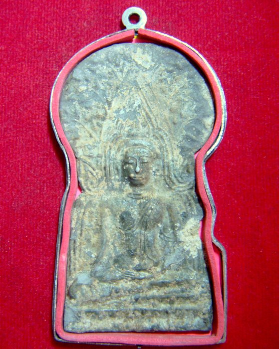 พระซุ้มกระโดดร่ม กรุวัดราชบูรณะ จ.พระนครศรีอยุธยา