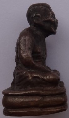  หลวงปู่ทวด วัดช้างให้ หล่อโบราณ เบตง ย้อนยุค ปี2542 เนื้อนวะ โลหะ อุดผงว่านปี97 เคาะเดียว