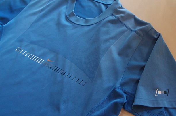 เสื้อยืด Calvin Klein คอวี + NAUTICA คอกลม + NIKE ผ้า DRI FIT  ได้ไปทีเดียว3ตัวเลยครับ