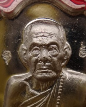  เหรียญสมา หลวงปู่หมุน ปี61 เนื้อเงินลงยา3ชิ้น สร้างแค่49องค์ องค์นี้เลข15 เคาะเดียว