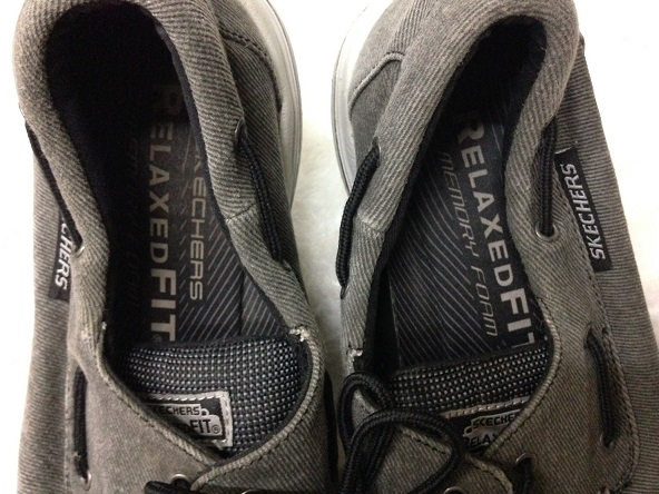 รองเท้า skechers เบอร์ 46 ยาว 30 cm ราคาพร้อมจัดส่งครับ