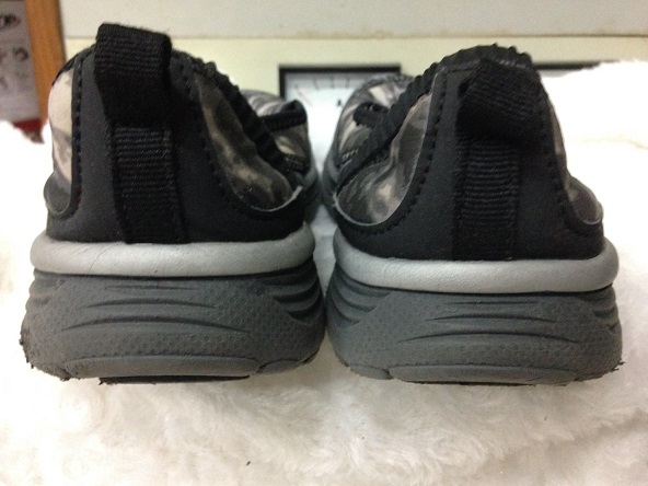 รองเท้า slip on เบอร์ 40 ยาว 25.5 cm ราคาพร้อมจัดส่งครับ