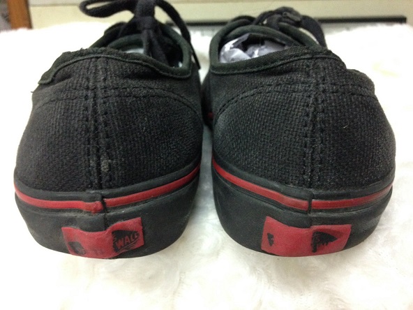 รองเท้า VAN เบอร์ 39 ยาว 25 cm ราคาพร้อมจัดส่งครับ