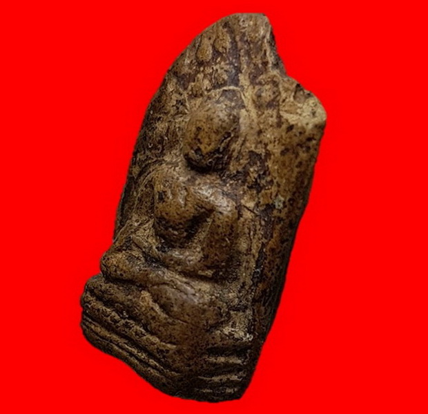 พระคงเขียวคราบเหลืองกรุเก่าเร้าใจร้กเก่าเดิมๆ พระสวยคมชัดสุดคลาสสิค บิ่นเดิมจากกรุตามภาพ