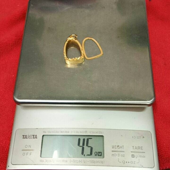 พระกรุ วัดเงินคลองเตย กทม พิมพ์เล็บมือสมาธิฐานสามชั้น เลี่ยมทอง