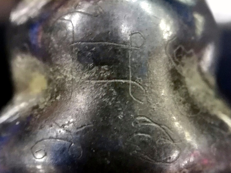 พระปิดตา หลวงปู่จันทร์ วัดบ้านยาง จ.นครปฐม พิมพ์หูกระต่าย เนื้อเมฆพัด