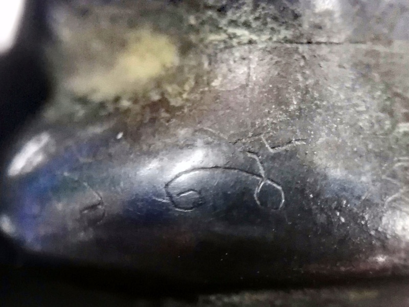 พระปิดตา หลวงปู่จันทร์ วัดบ้านยาง จ.นครปฐม พิมพ์หูกระต่าย เนื้อเมฆพัด