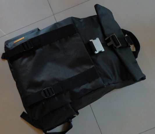 เป้ MANDARINA DUCK ของแท้ แบรนด์อิตาลี จัดไปราคาแบ่งปันครับ (รูปเพียบ)
