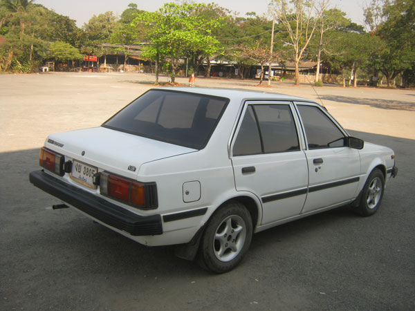 NISSAN SUNNY B-11 เคาะแรกแดง