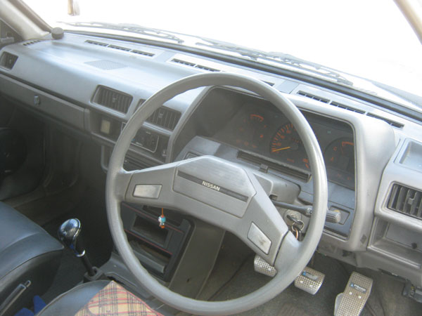NISSAN SUNNY B-11 เคาะแรกแดง