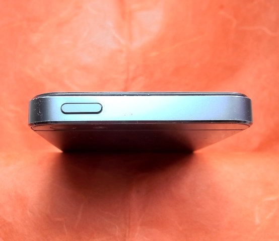 iPhone 5 (สีดำ) ไม่ติดล็อค