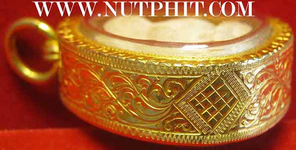 พระปิดตาหลวงพ่อแก้วรุ่นแรก เลี่ยมทองคำแท้+บัตรรับรองพระแท้*300