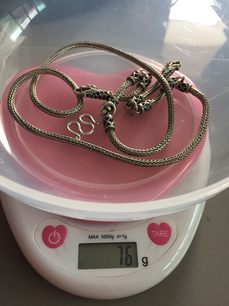 สร้อยเงิน ลงยา หนักประมาณ 5 บาท