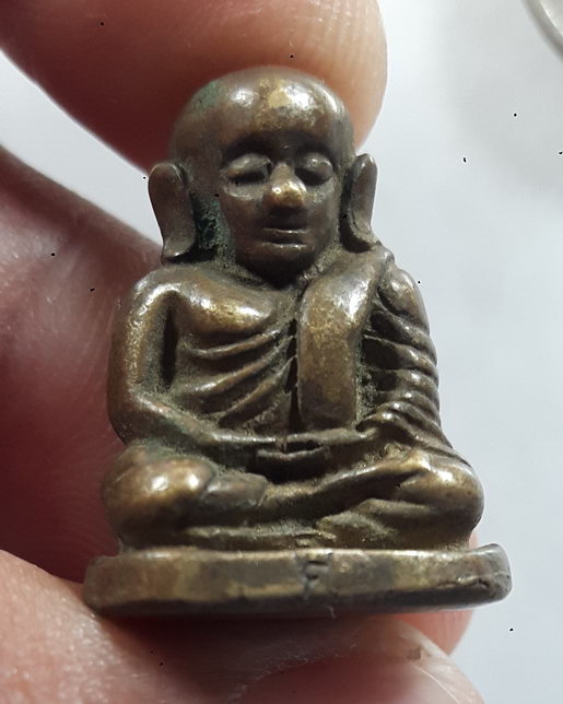 " รูปหล่อ หลวงพ่อเงิน วัดบางคลาน ตอกโค๊ต ศ ไม่ทราบที่สวยๆครับ "