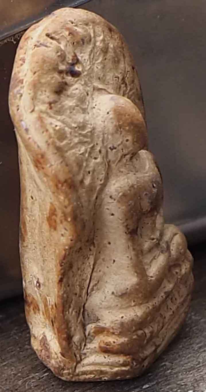 พระคงกรุเก่า ฟอร์มตรงสวย พระแท้ 1300 ปีเป็นอย่างน้อยหายากครับท่าน บิ่นเดิมจากกรุครับท่าน