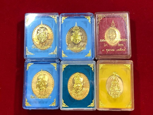 เหรียญรุ่น 2 พระญาณสังวร วัดบวรนิเวศวิหาร ปี2529 กล่องวัดเดิมๆ