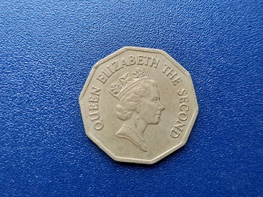 เหรียญต่างประเทศ คละๆ ปีเก่าๆ น่าสะสม รวม 12 เหรียญ๒