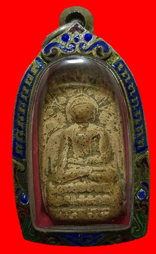 พระคงกรุเก่า ลำ่หนาหลังอูม ฟอร์มตรงสวย พระแท้ 1300 ปีเป็นอย่างน้อยหายากครับท่าน