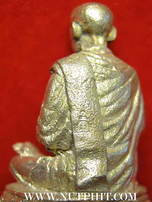 88*รูปหล่อสมเด็จพุฒาจารย์โต พ.ศ.๒๕๓๓ เนื้อเงินแท้ 2 โค๊ต สวยกริ๊บยันกล่องเดิม ๆ 