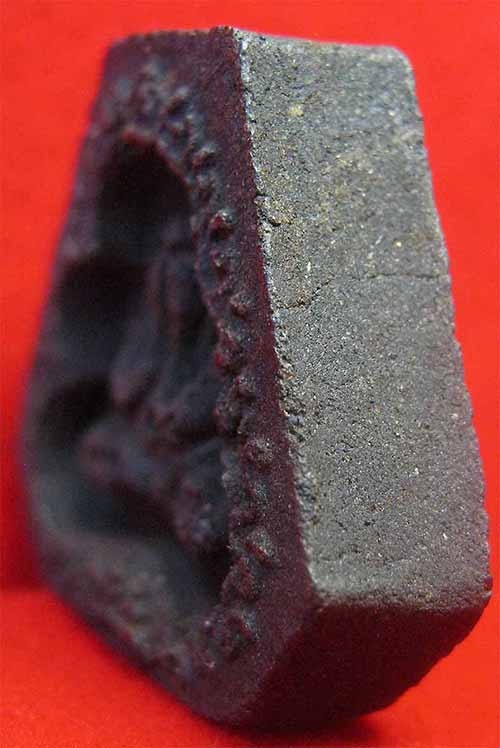 พระปิดตาหลวงปู่เฮี้ยง วัดป่าฯ พิมพ์ซุ้มเถาวัลย์สองหน้า(นิยม+หายาก)+บัตรรับรองพระแท้*110