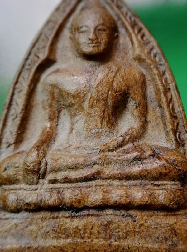 พระหลวงพ่อขอม วัดไผ่โรงวัว จ.สุพรรณบุรี ไม่ทราบปีสร้าง