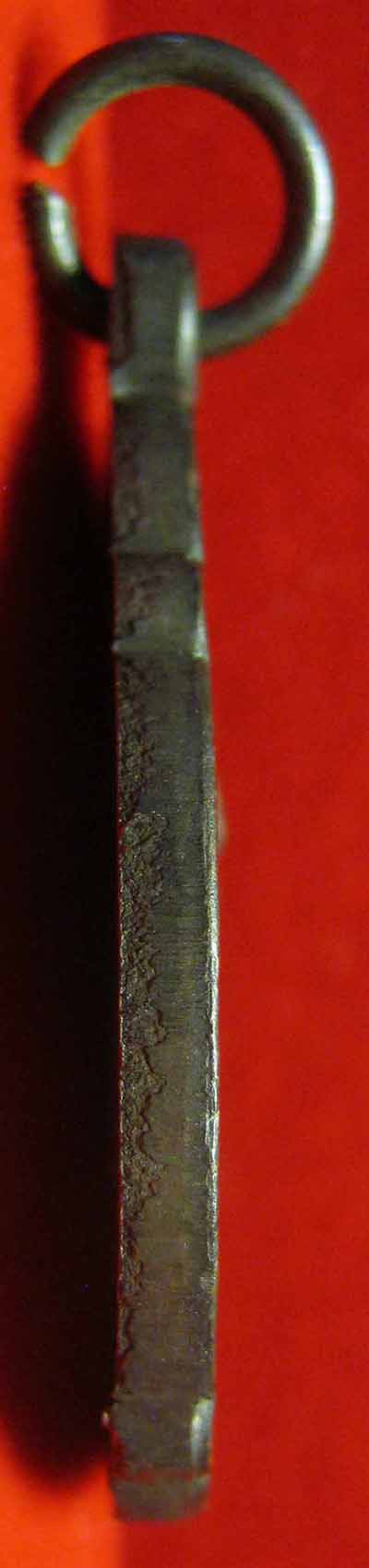 เหรียญพระบาทสมเด็จพระเจ้าอยู่หัวรัชกาลที่ ๙ พ.ศ.๒๕๑๘ มาพร้อมบัตรรับรองพระแท้*237