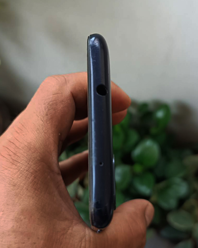 ขาย ASUS Zenfone Max Plus (M1) เครื่องเปล่าใช้เองมือเดียว ไม่เคยซ่อม สภาพยังใช้งานได้ดี แต่จอร้าว (ต